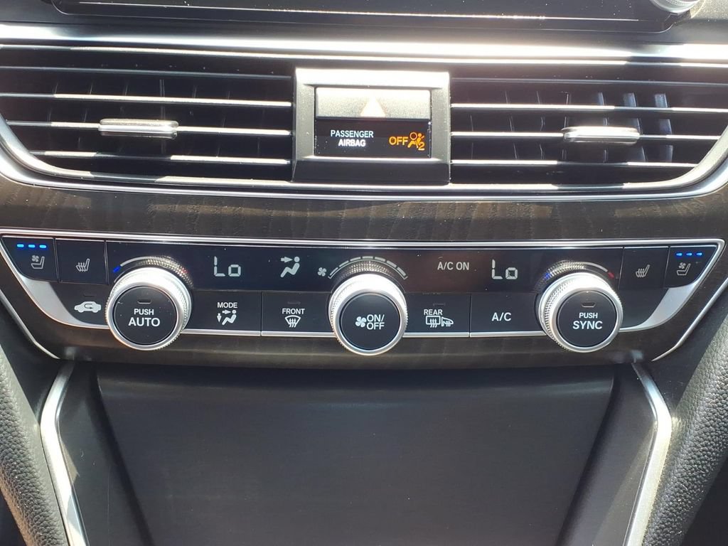 Used 2019 Honda Accord Touring image 8