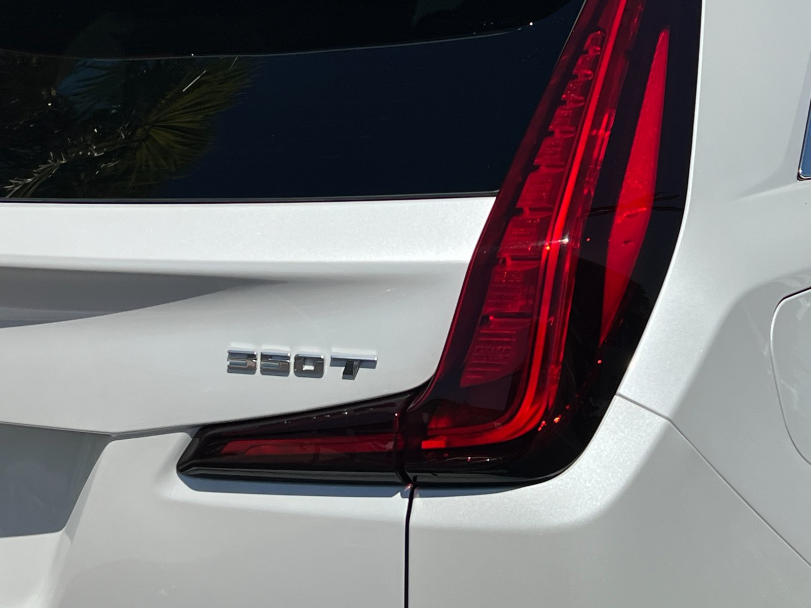 Certified 2024 Cadillac XT4 Premium Luxury FWD image 28