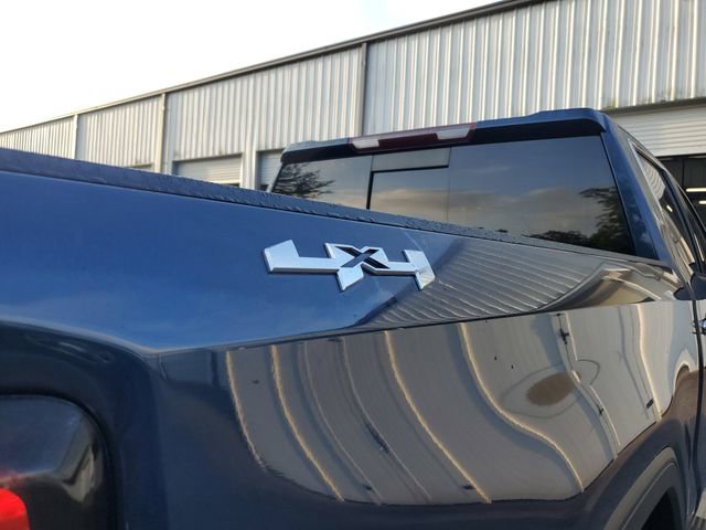 Used 2023 GMC Sierra 1500 SLT w/ SLT Premium Plus Package AWD/4WD image 9