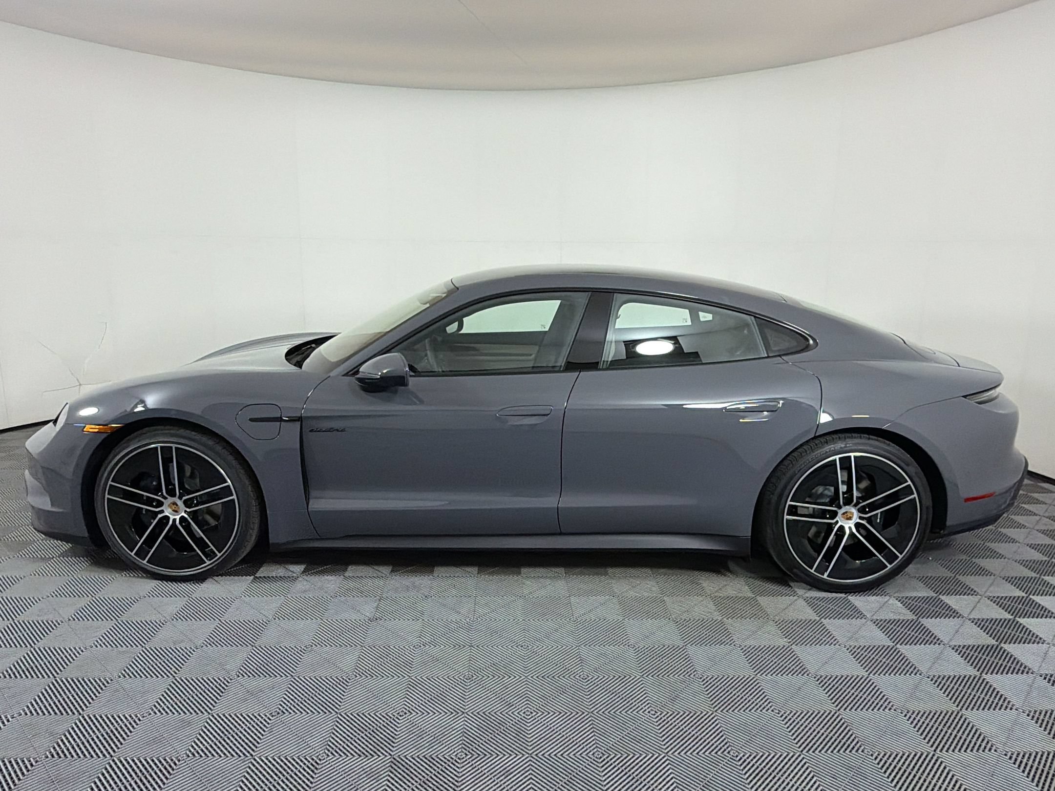 New 2026 Porsche Taycan AWD/4WD image 2