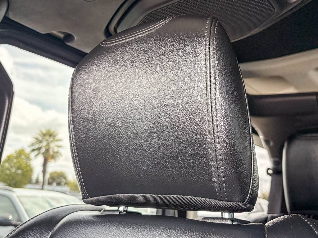 Used 2019 Jeep Wrangler Unlimited Sahara AWD/4WD image 51