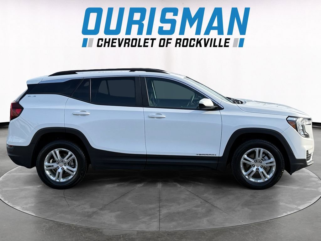 Used 2022 GMC Terrain SLE w/ Driver Convenience Package image 7