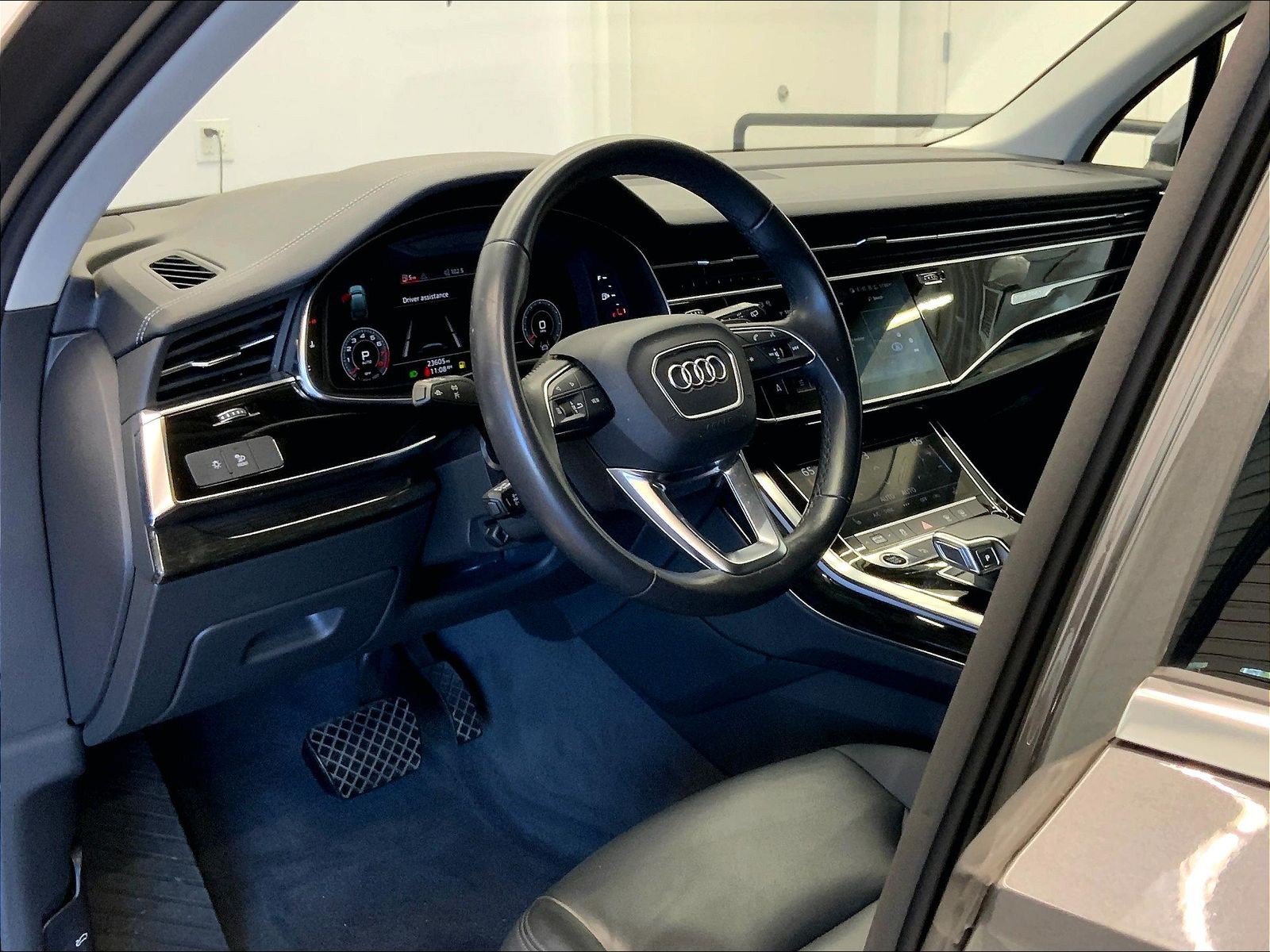 Certified 2023 Audi Q7 2.0T Premium w/ Convenience Package AWD/4WD image 13