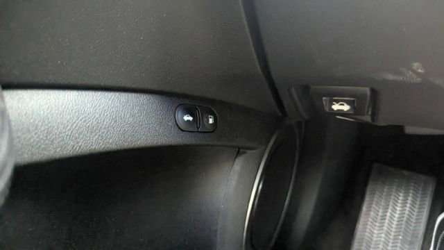 Used 2012 Acura TL w/ Technology Package image 32