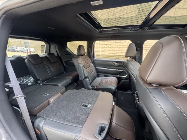 New 2026 Nissan Armada Platinum image 12