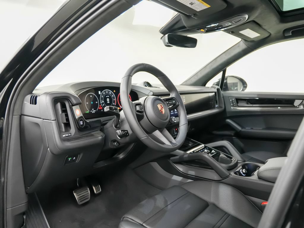 New 2026 Porsche Cayenne GTS AWD/4WD image 4