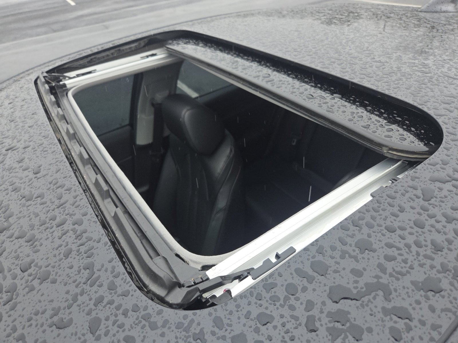 Used 2024 Acura Integra image 3