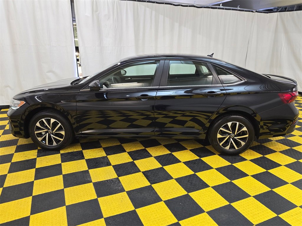 Used 2024 Volkswagen Jetta S image 6