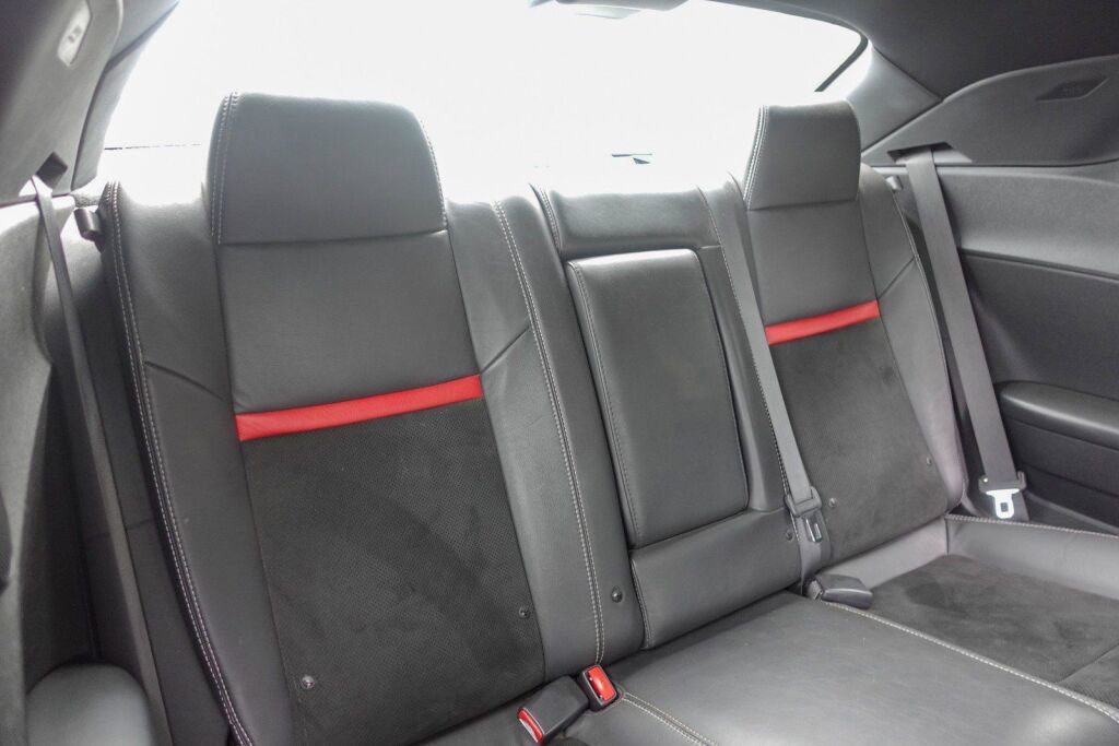 Used 2013 Dodge Challenger SRT8 w/ Harman Kardon Audio Group image 17