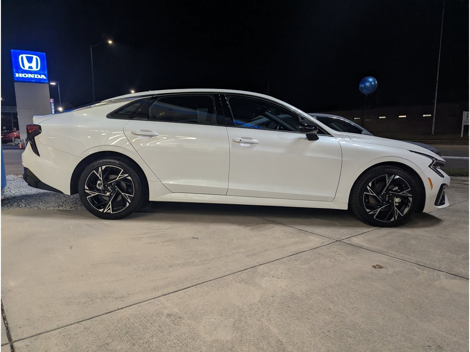 Used 2025 Kia K5 GT-Line w/ GT-Line Premium Package FWD image 2