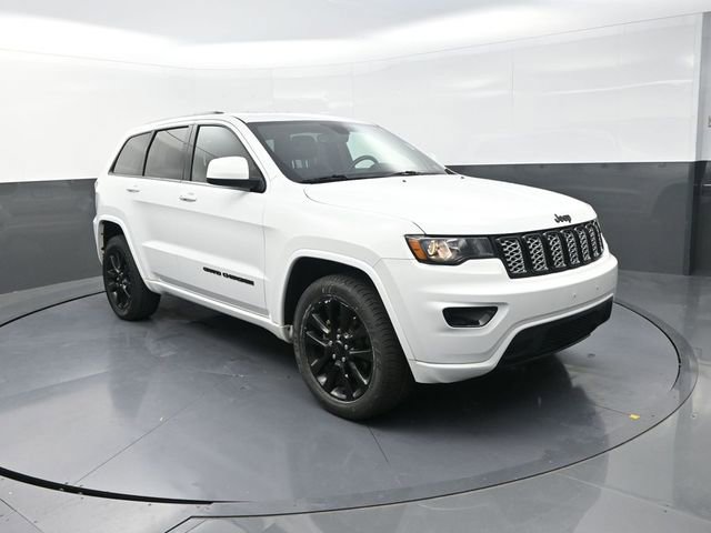 Used 2018 Jeep Grand Cherokee Altitude image 10