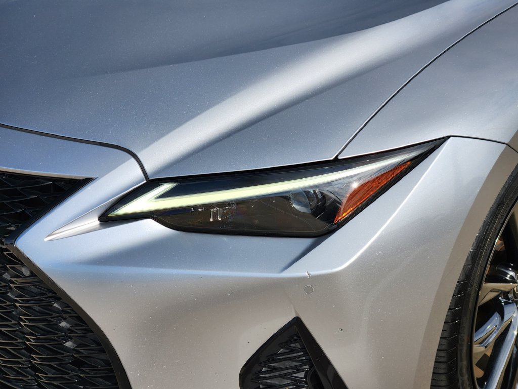 Used 2022 Lexus IS 350 F Sport w/ Navigation Package RWD image 9