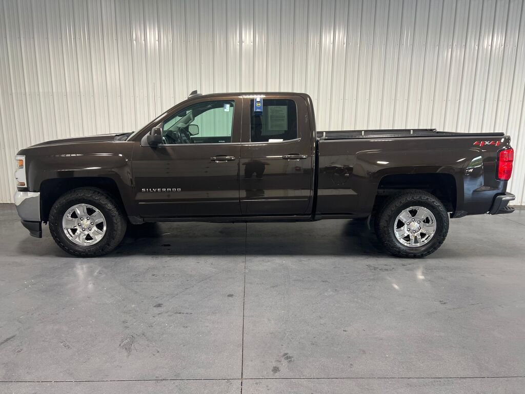 Used 2018 Chevrolet Silverado 1500 LT w/ All Star Edition image 13