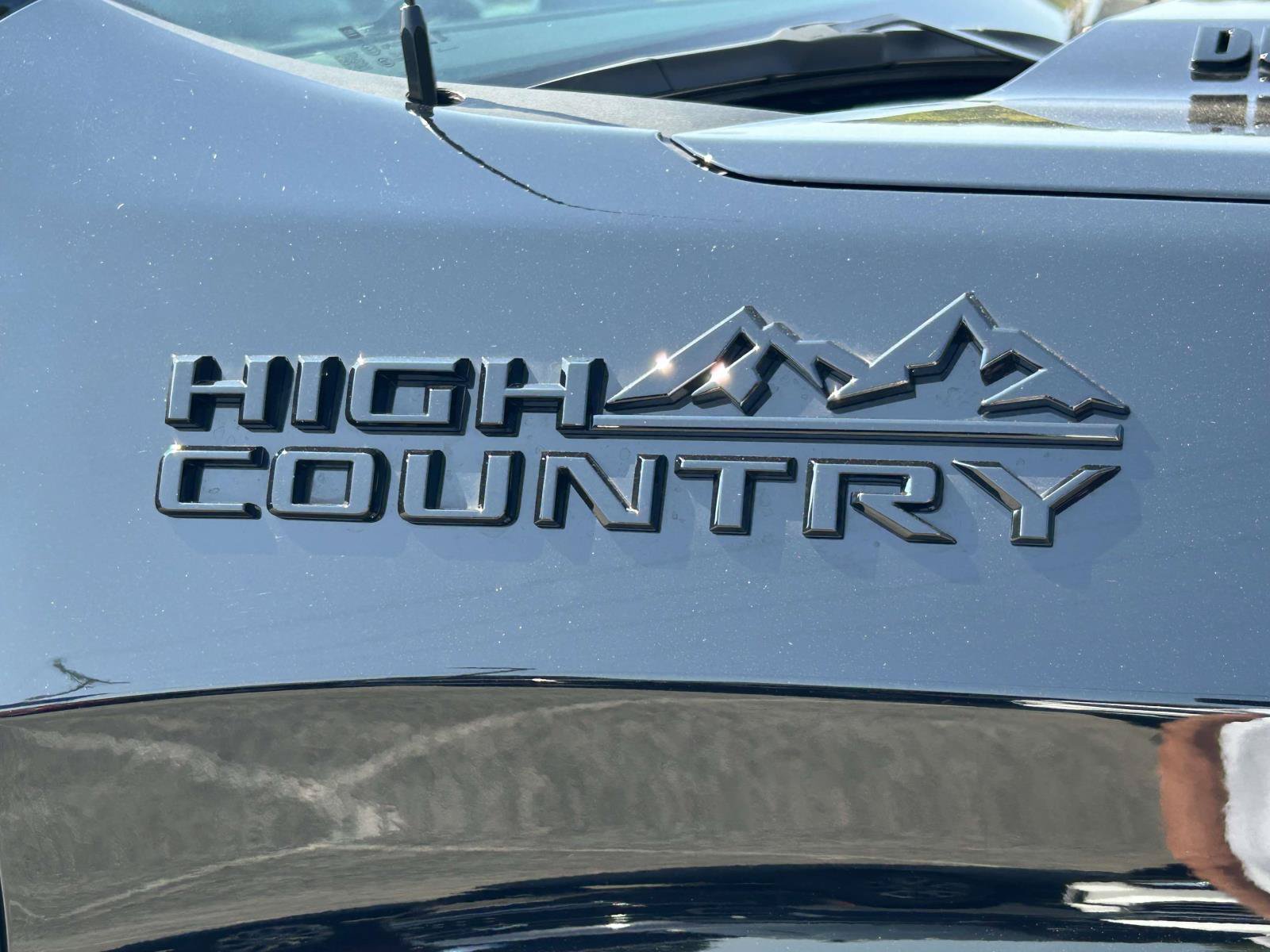 Used 2026 Chevrolet Silverado 1500 High Country w/ Midnight Edition AWD/4WD image 11