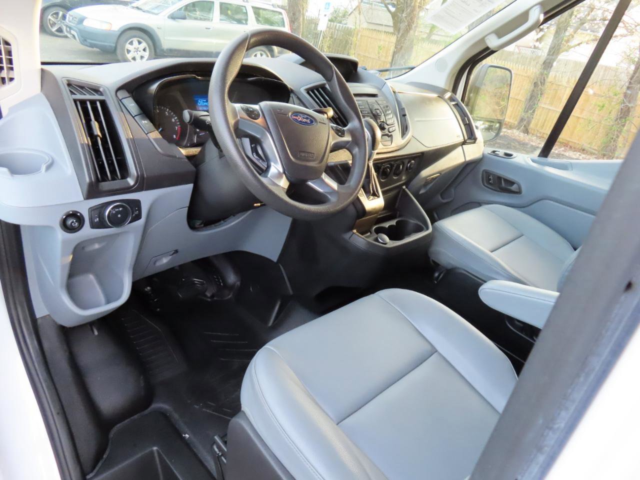 Used 2019 Ford Transit 250 148 Medium Roof RWD image 9