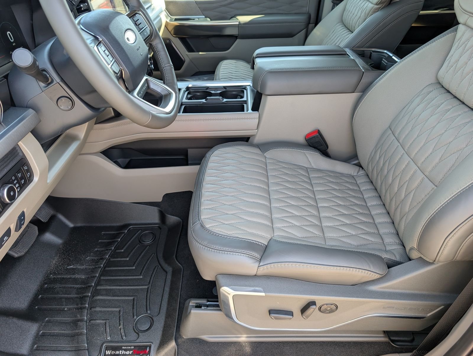 New 2026 Ford F250 Platinum w/ Platinum Plus Package AWD/4WD image 14