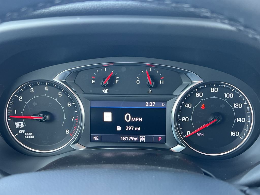 Used 2023 GMC Acadia SLT w/ LPO, Floor Liner Package image 32