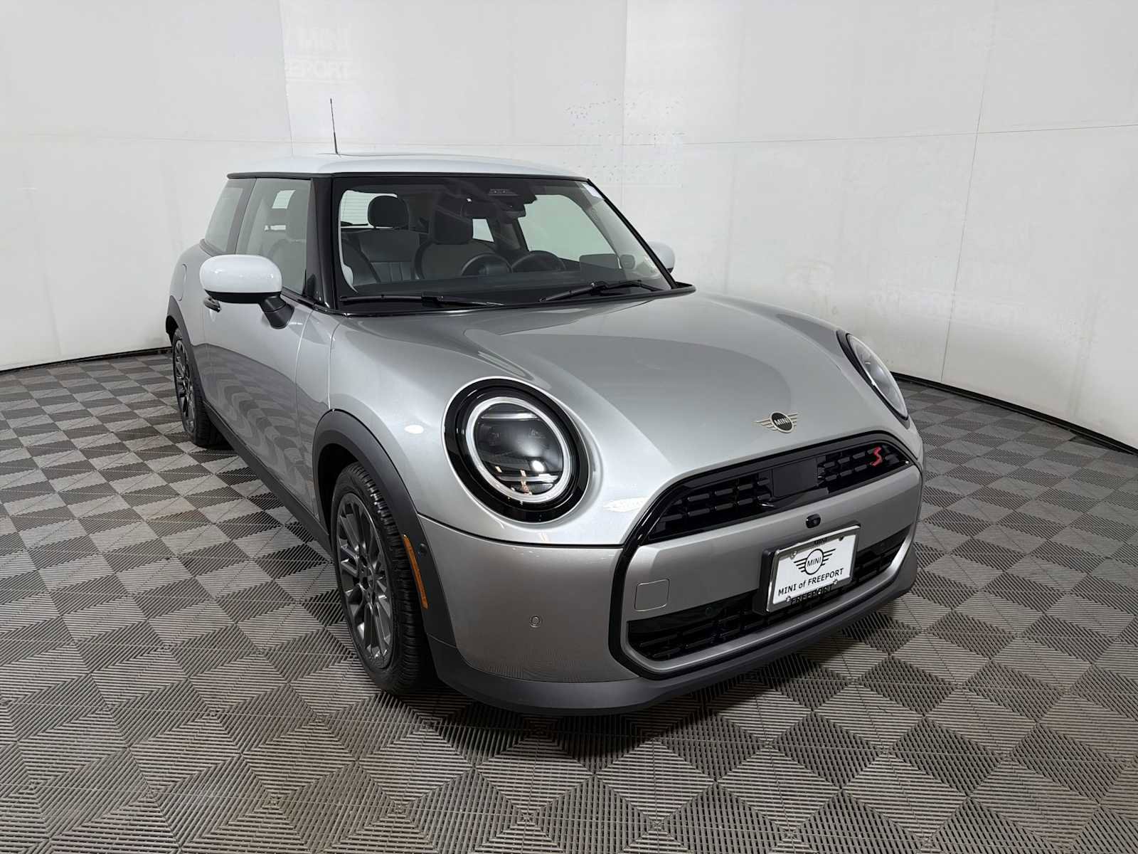 Certified 2025 MINI Cooper S image 2