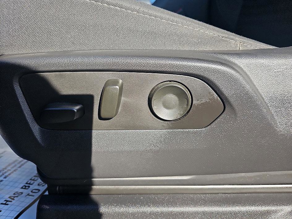 Used 2022 GMC Sierra 1500 Elevation w/ Preferred Package image 14