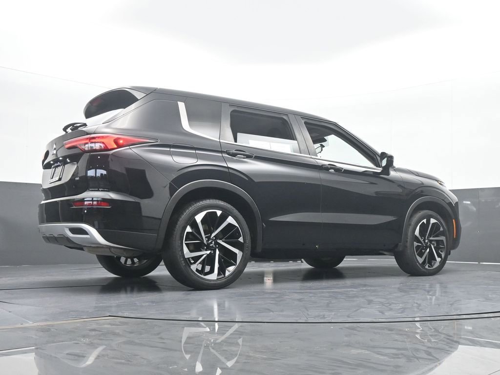 Used 2022 Mitsubishi Outlander SE image 67