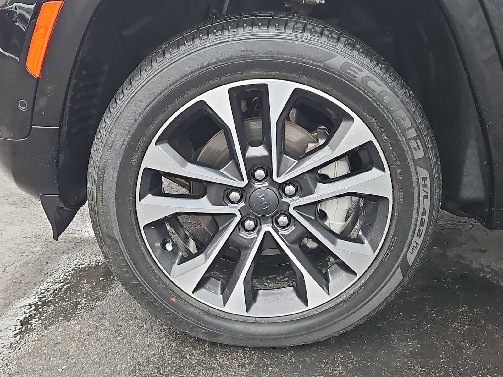 Used 2023 Jeep Grand Cherokee Overland image 14