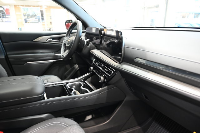 New 2027 Chevrolet Traverse LT w/ LPO, Floor Liner Package FWD image 14