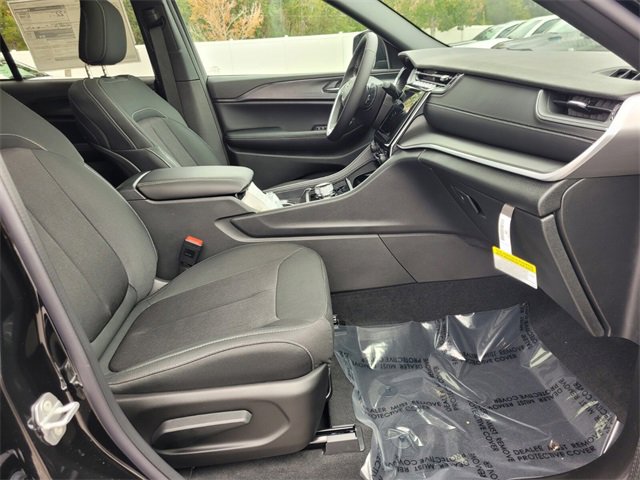 New 2025 Jeep Grand Cherokee Laredo X image 14