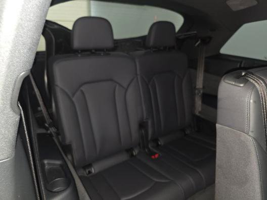 Used 2022 Audi Q7 3.0T Premium Plus w/ Premium Plus Package AWD/4WD image 12