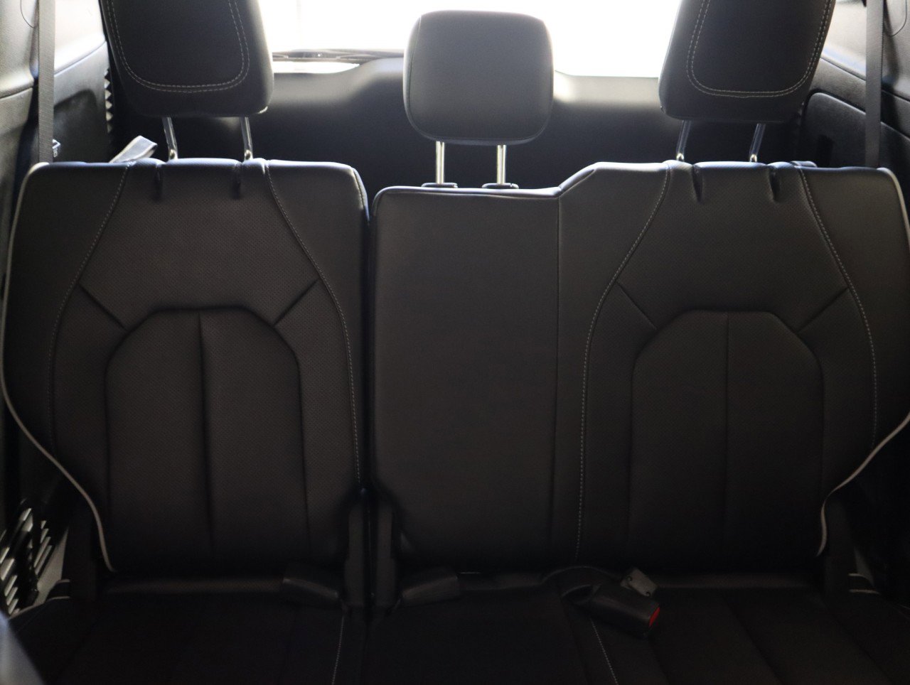 Used 2025 Chrysler Pacifica Limited image 16