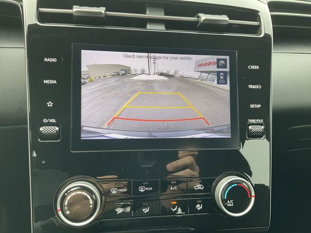 Used 2023 Hyundai Tucson SE image 14