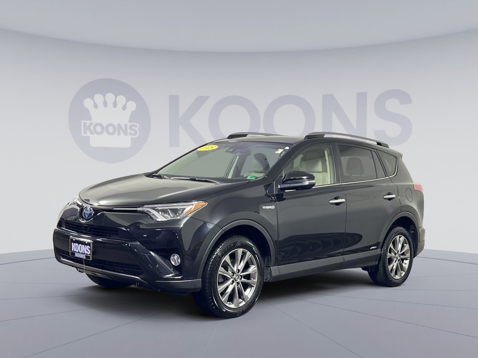Used 2018 Toyota RAV4 Limited image 1
