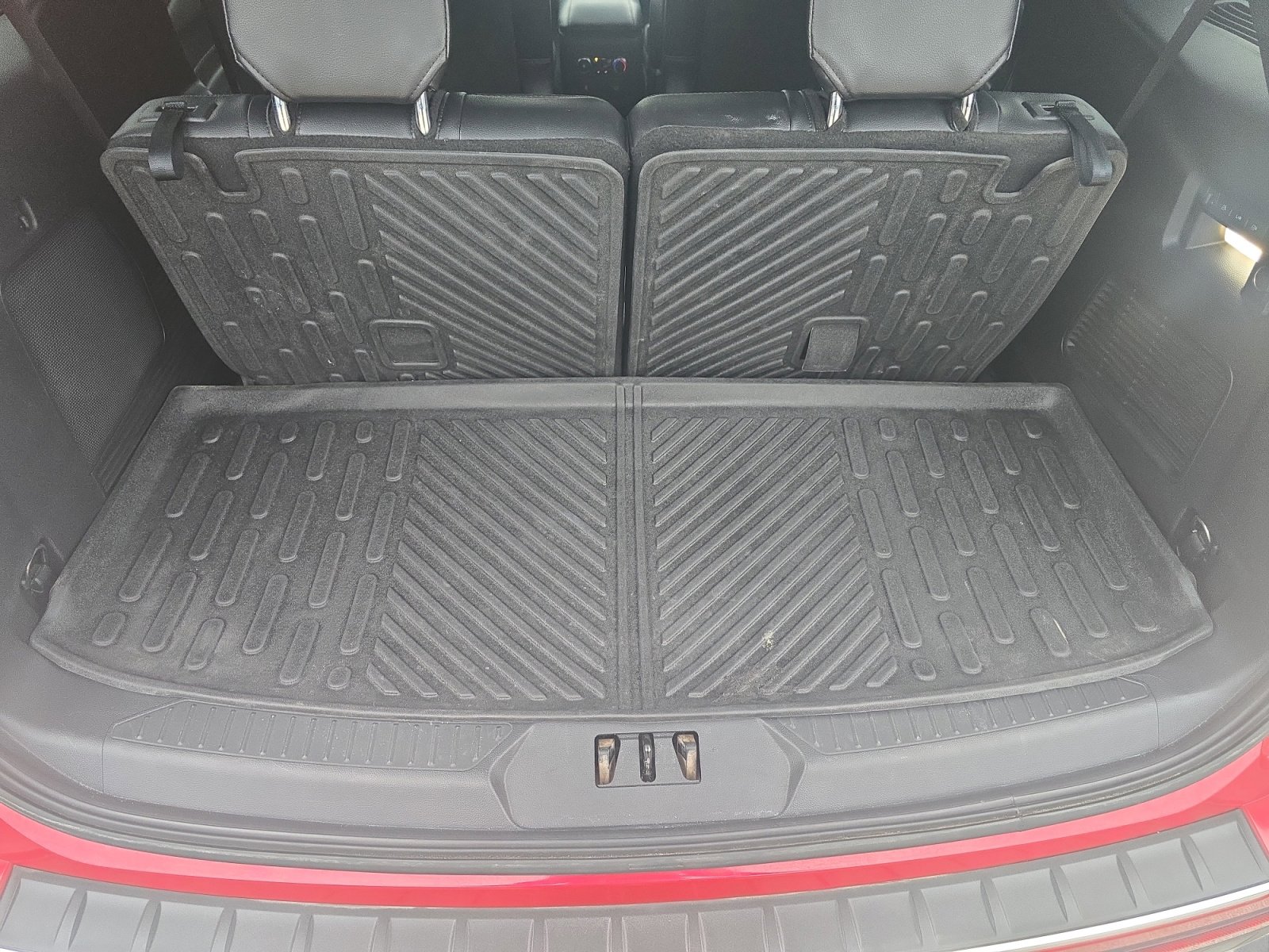 Used 2020 Ford Explorer Limited image 11