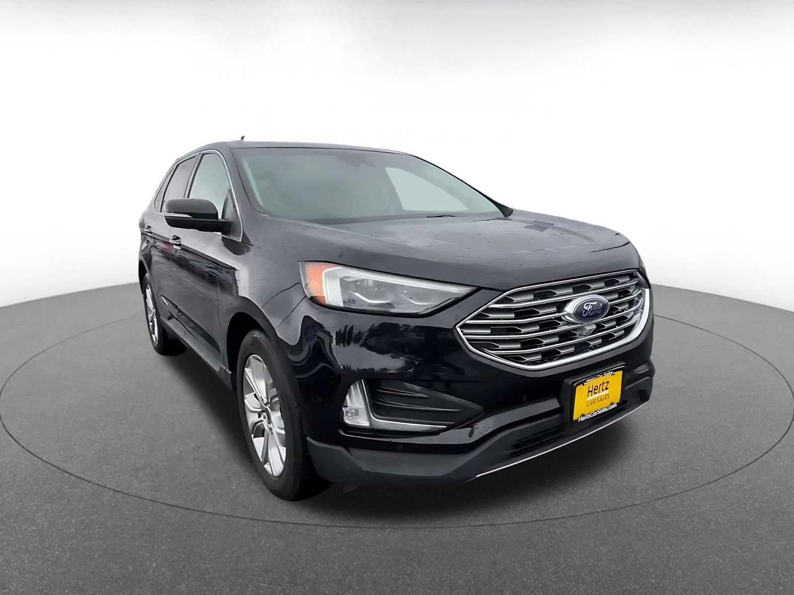 Used 2022 Ford Edge Titanium w/ Equipment Group 301A AWD/4WD image 3