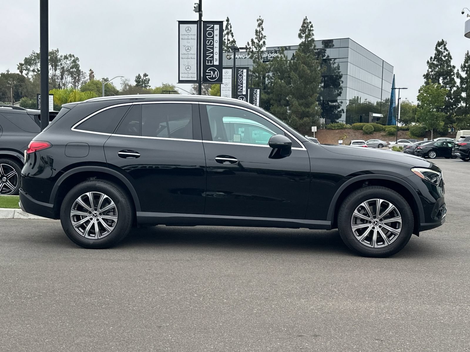 Certified 2023 Mercedes-Benz GLC 300 image 2