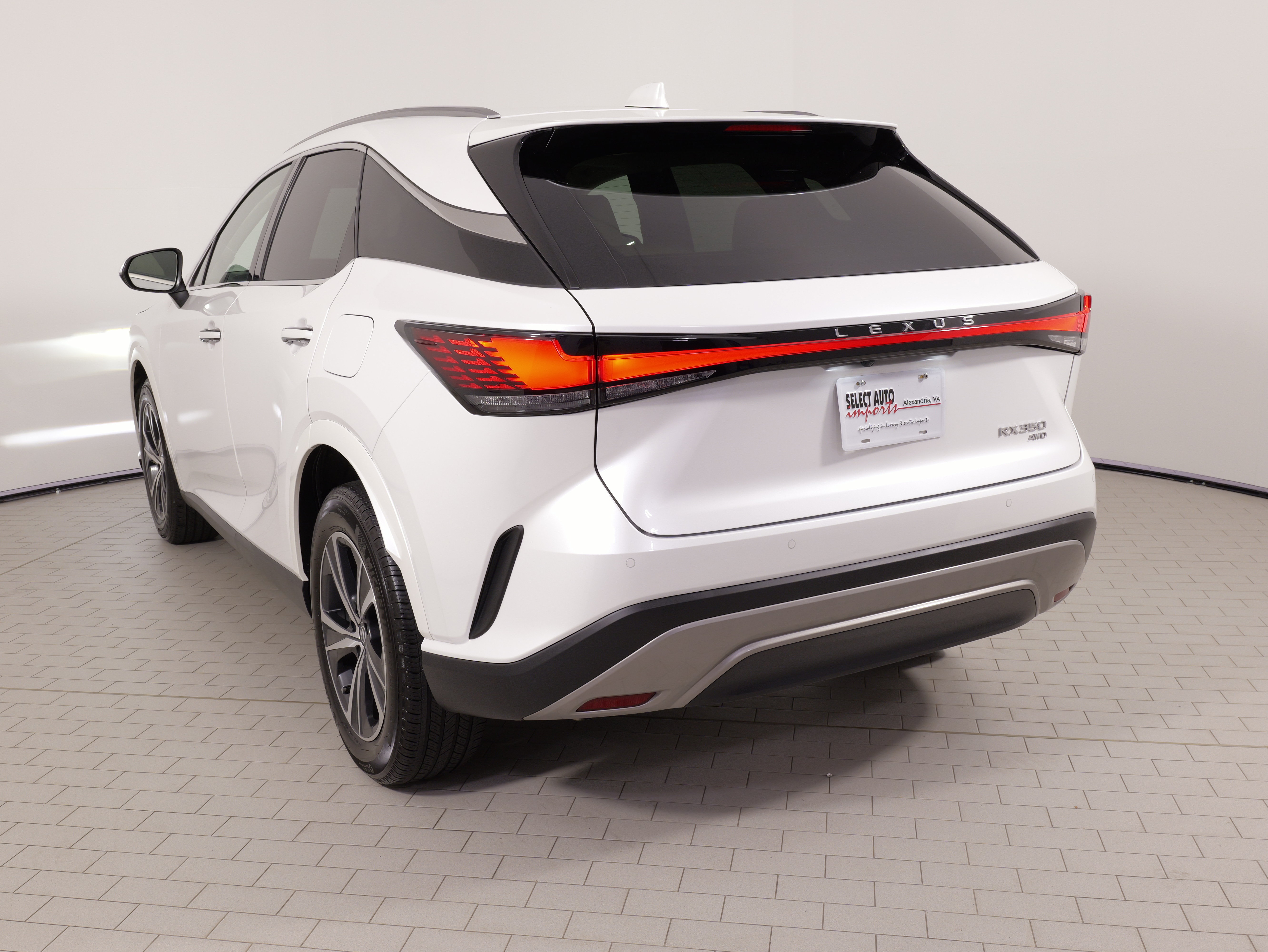 Used 2024 Lexus RX 350 Premium w/ Cold Area Package AWD/4WD image 16
