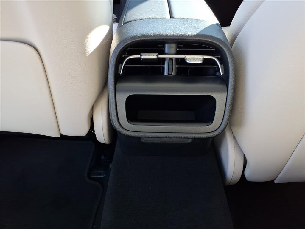 New 2026 Mercedes-Benz E 350 4MATIC Sedan image 18