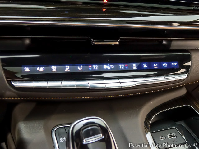 Certified 2022 Cadillac Escalade Premium Luxury w/ Performance Package AWD/4WD image 21