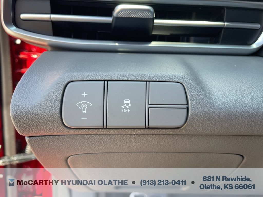 Used 2025 Hyundai Elantra Sport FWD image 23