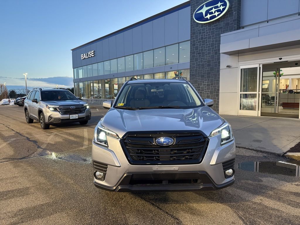 Used 2023 Subaru Forester Premium image 7