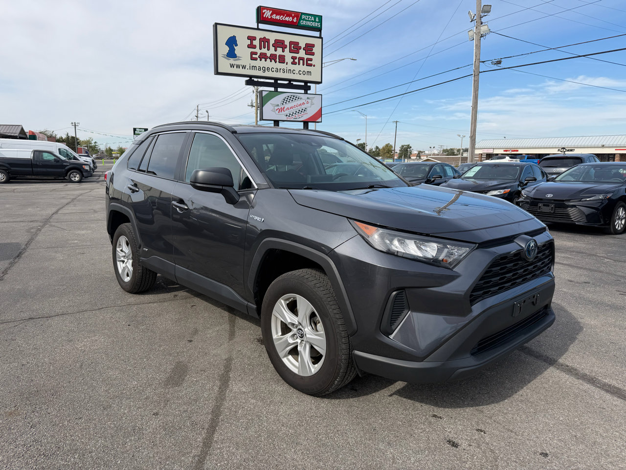 Used 2020 Toyota RAV4 LE image 4