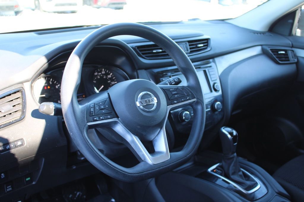 Used 2019 Nissan Rogue Sport S image 15