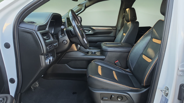 Used 2022 GMC Yukon XL AT4 w/ Technology Package AWD/4WD image 52