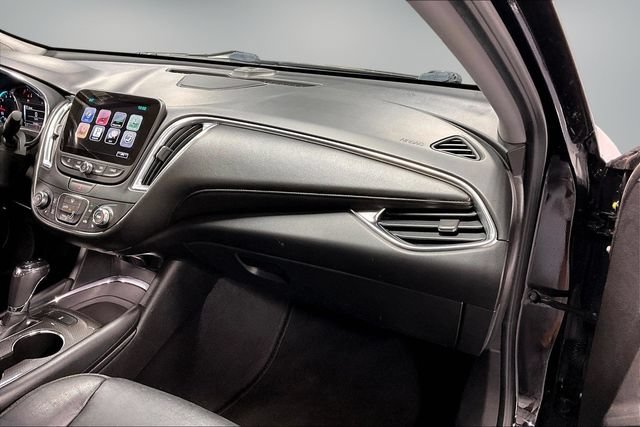 Used 2016 Chevrolet Malibu LT w/ Leather Package FWD image 24