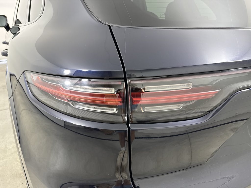Certified 2023 Porsche Cayenne S Platinum AWD/4WD image 17