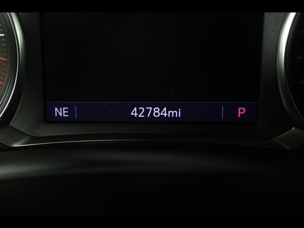 Used 2022 Chevrolet Traverse LT image 25