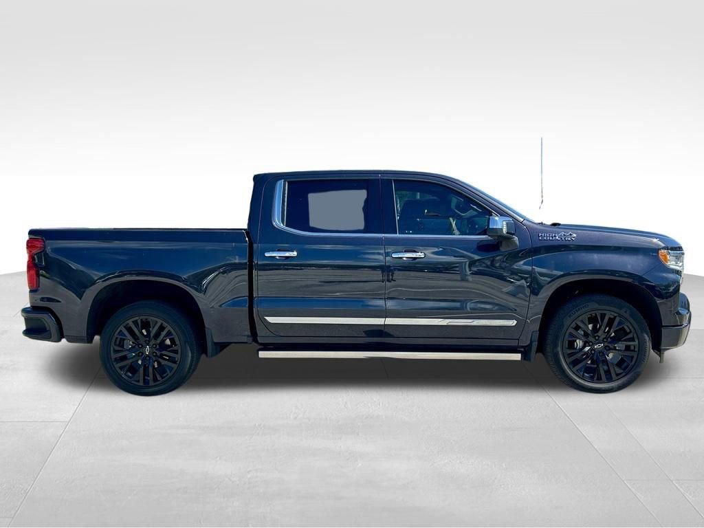 Used 2023 Chevrolet Silverado 1500 High Country w/ High Country Premium Package image 4