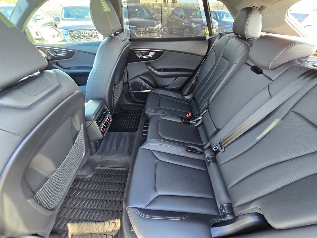 Used 2026 Audi Q8 Premium Plus image 15