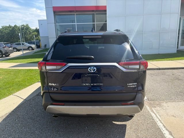 Used 2023 Toyota RAV4 Limited AWD/4WD image 7