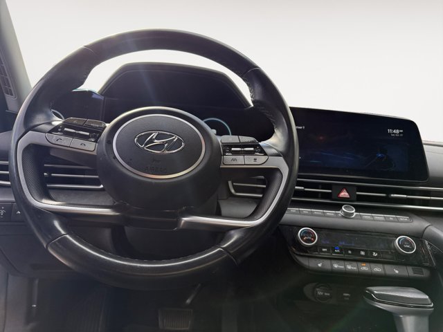 Used 2022 Hyundai Elantra Limited FWD image 10