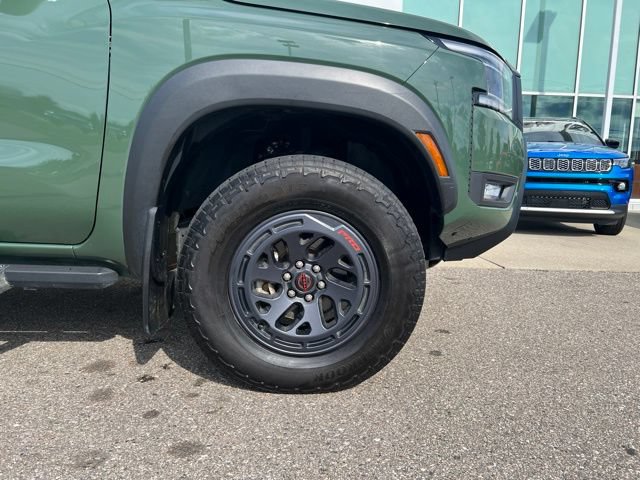 Used 2025 Nissan Frontier PRO-4X AWD/4WD image 4
